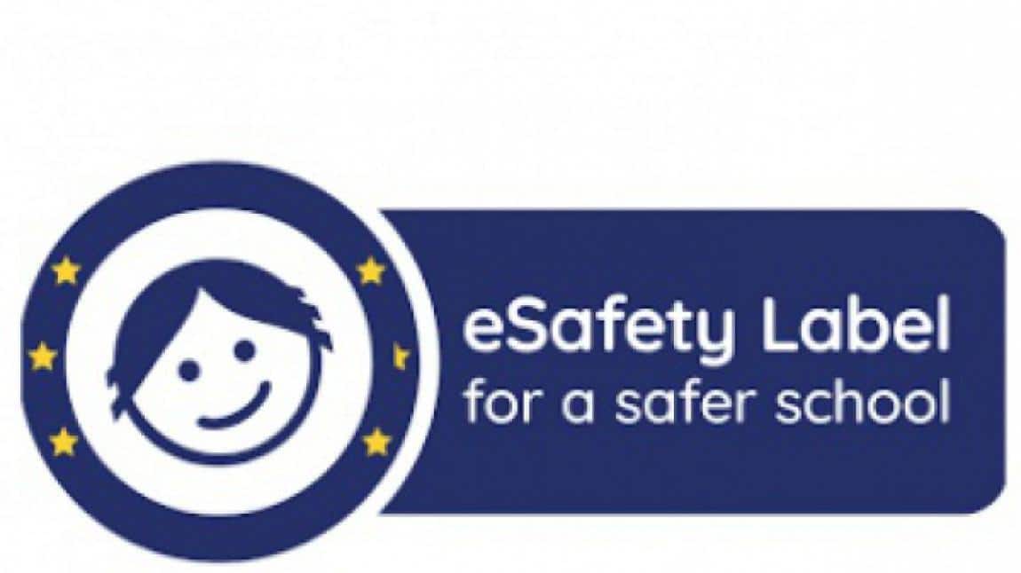 OKULUMUZ GEDİZ FEN LİSESİ       '' e-safety Label for safer school''  PLATFORMUNDAN BRONZ ETİKET İLE ÖDÜLLENDİRİLDİ...